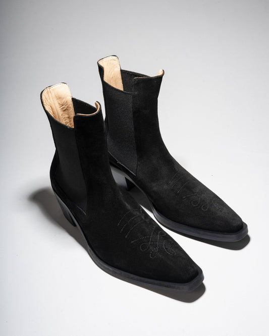 ARUJU Black suede Chelsea Boot - LAX
