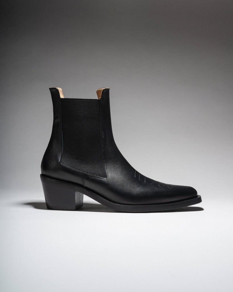 ARUJU Black Chelsea Boot - LAX